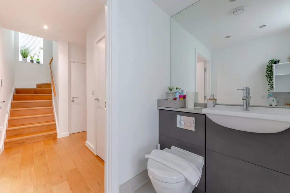 Spacious & Family Friendly 3BD House - Stratford