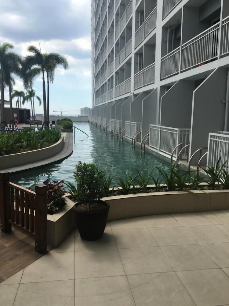 MaxStays Max View at Breeze Residences