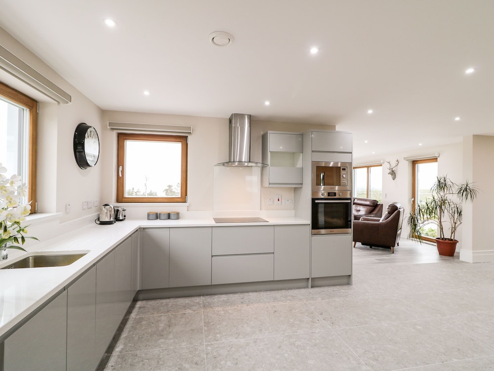 Traeannagh Bay House