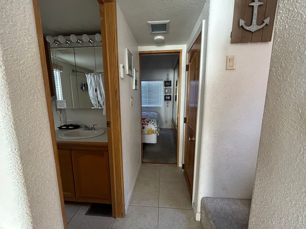 Oceanview Cabin 18 With Private Jacuzzi