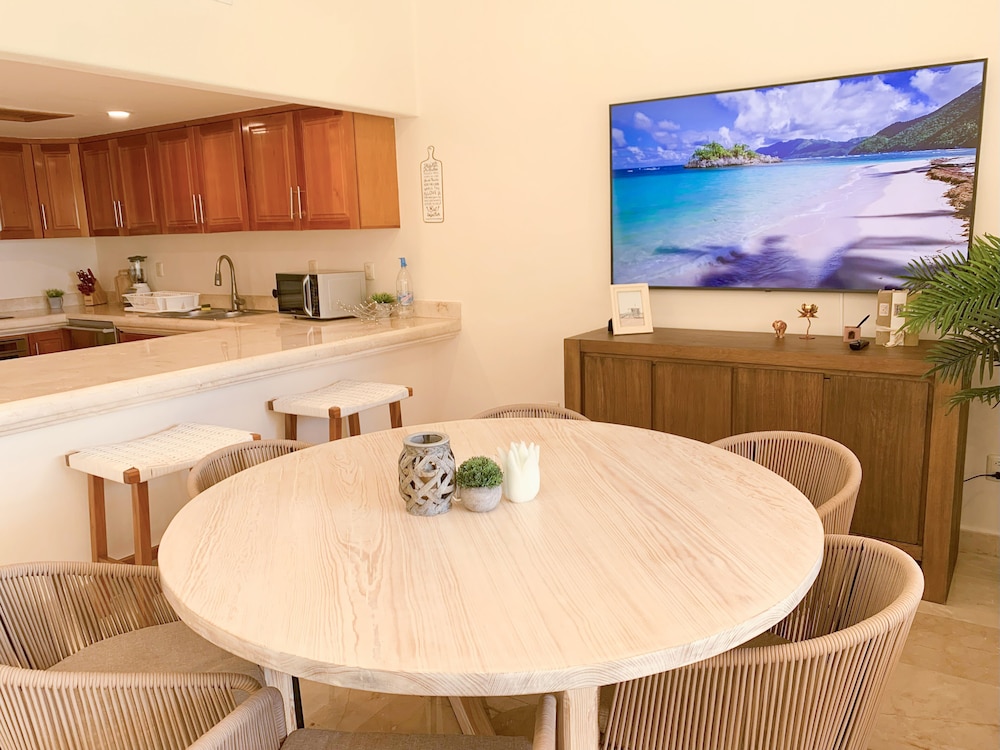 Beach Front Luxury condo