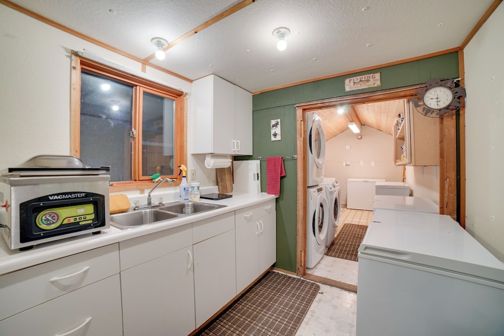 Kenai River Retreat ~ 4 Mi to Morgan's Landing!