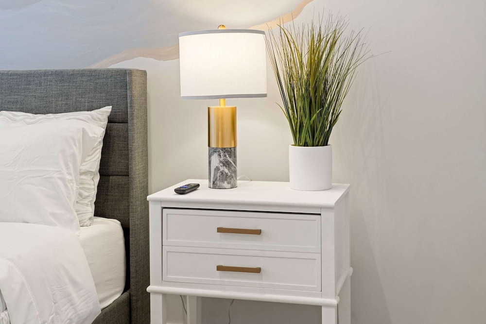 New Building in Med District - Modern 2bed 2bath