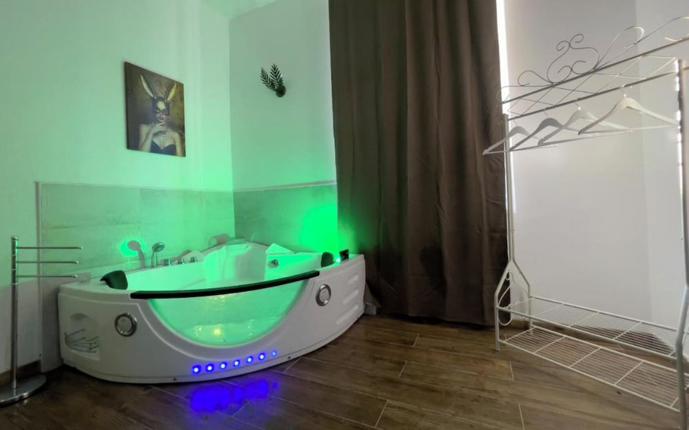 NOTTE ROSA SUITES & RELAX