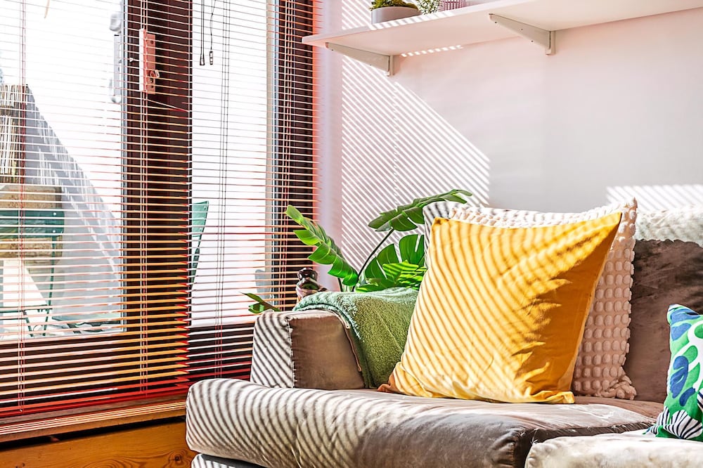 Bright Flat For 2 in Dartmouth Park