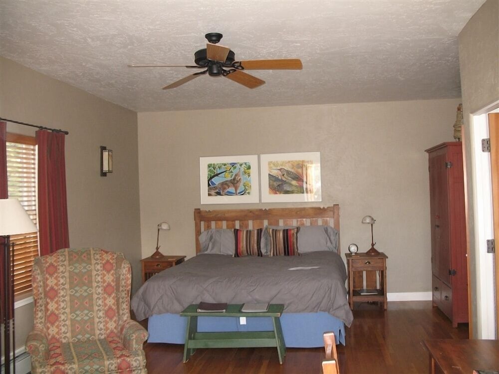 Bear Mountain Lodge