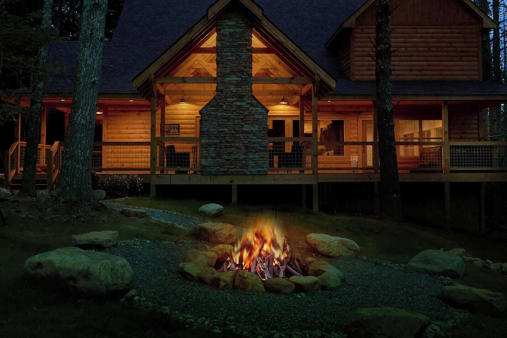 Adventure Lodge