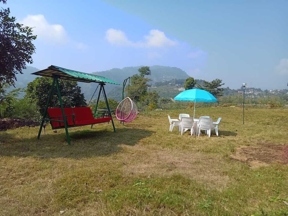 Bougainvilla Mountain Retreat