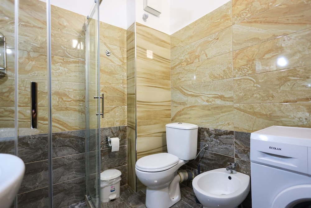 Grandstay Urban Six in Durr s