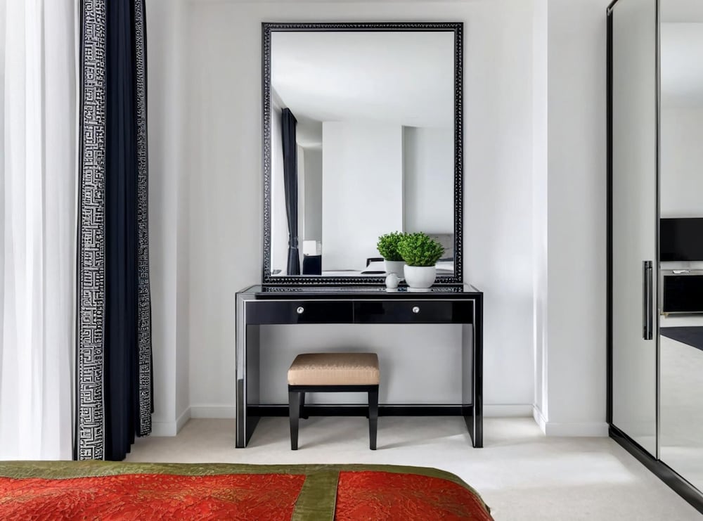Luxury City View Apartment in London