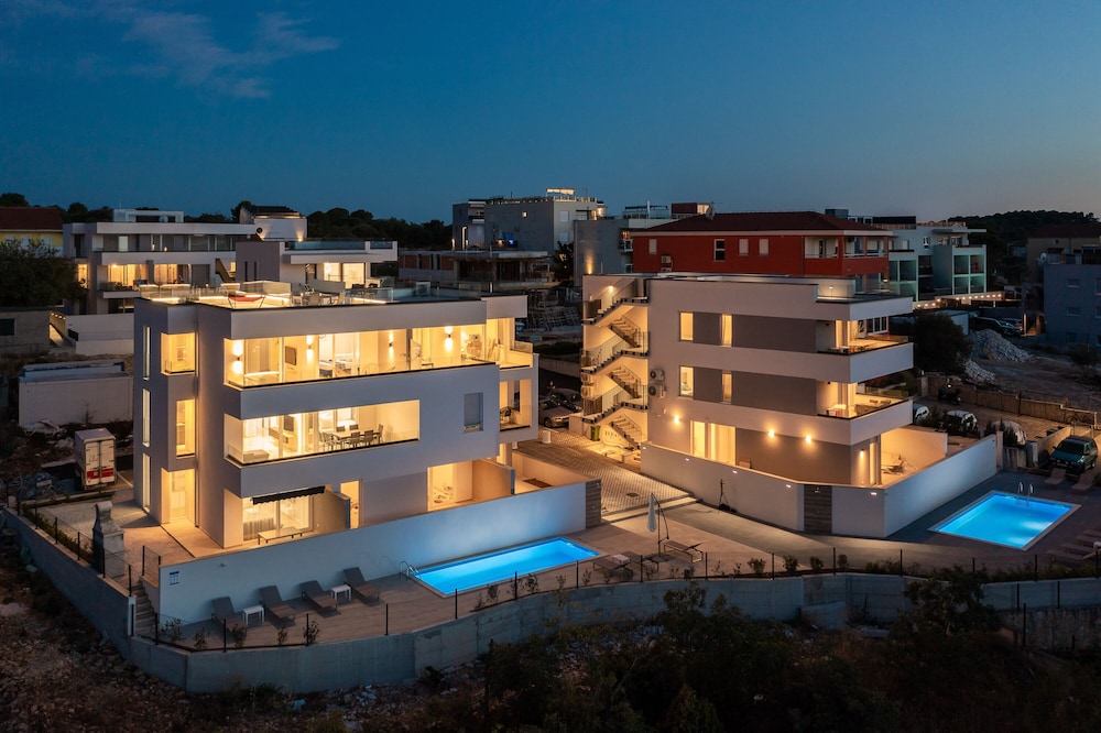 Luxury Apartment Dreams in Okrug With Swimming Pool sea View Wifi Parking view 2