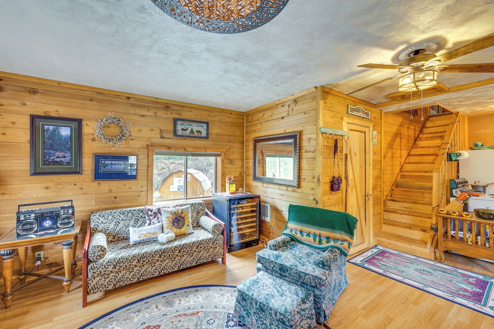 Cabin on Little Salmon River ~ 10 Mi to Riggins!