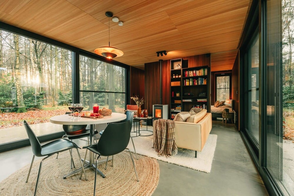 Cabin in the Woods With hot tub