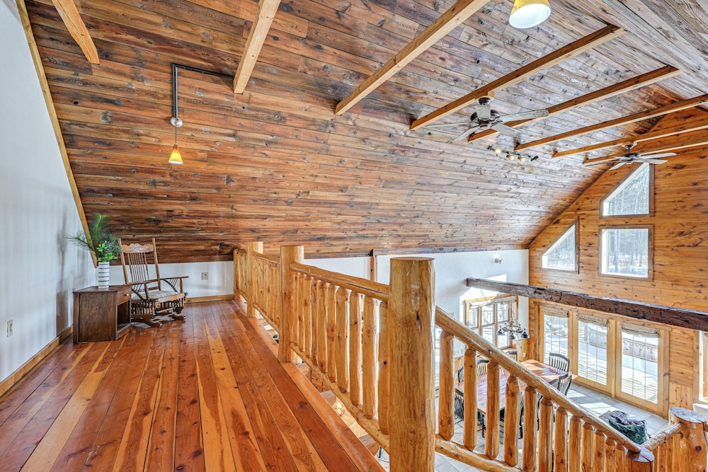 Hot Tub & Private Sauna: Wausau Family Home