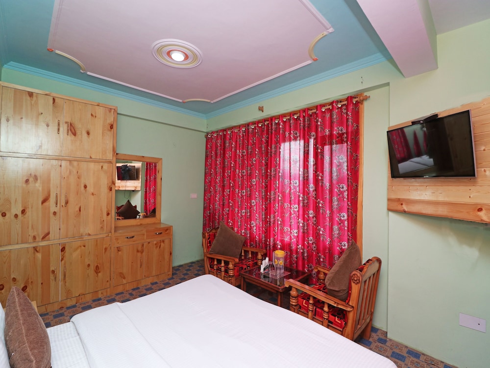 OYO 13743 Home Modern 2BHK Near Mall Road