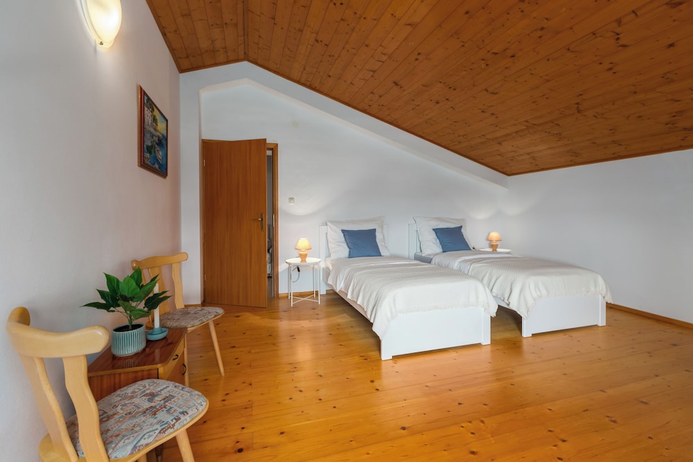 Holiday House Anna view 4