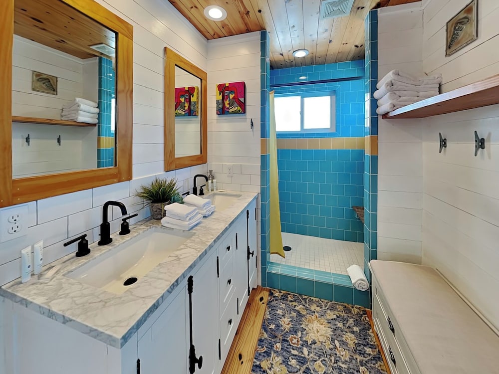 Beach-Inn by Silver Sands Vacation Rentals