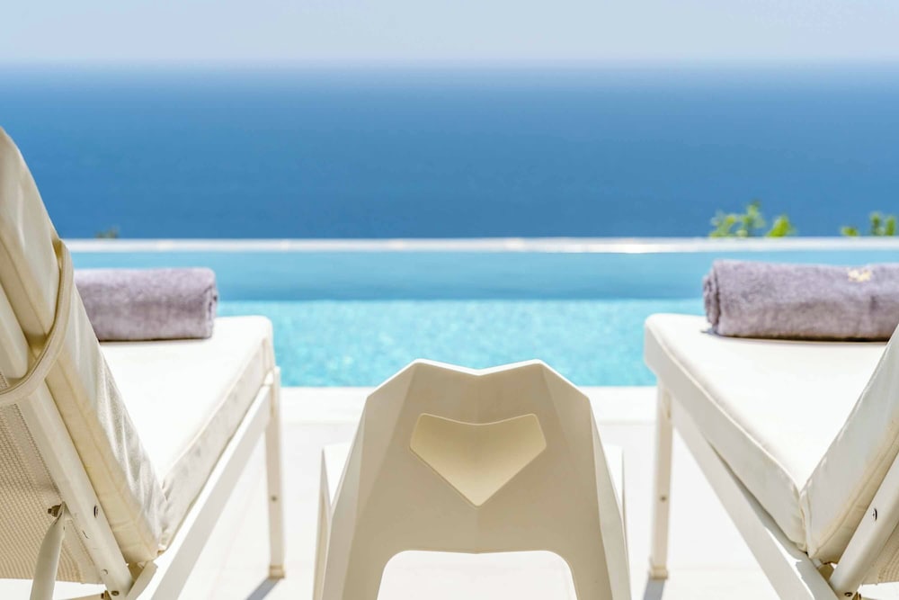 Horizon Blue Villa
