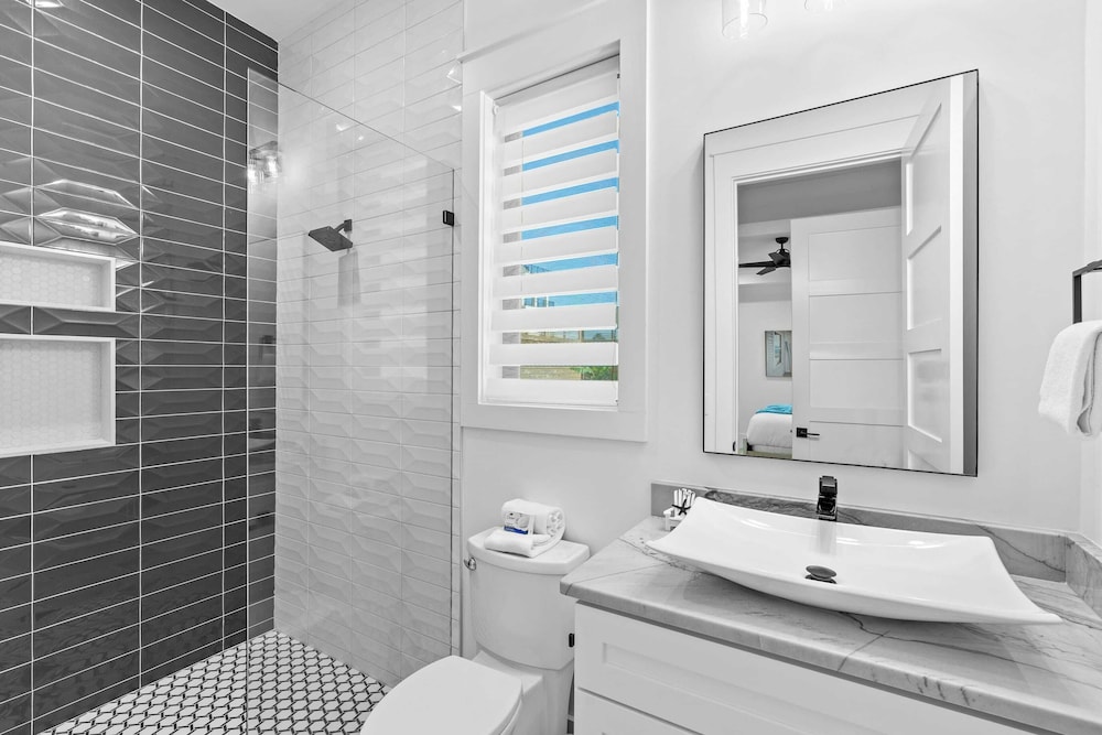 30A Happy by the Sea by Avantstay Pool, Golf Cart, Bikes