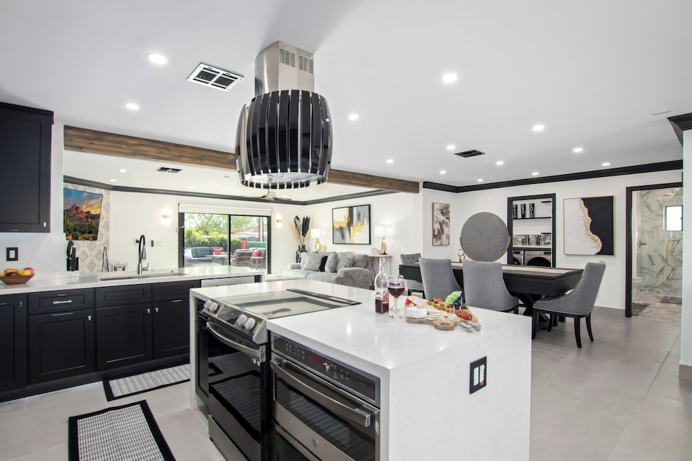 Modern Roose-pool Heat Available-hot Tub- Old Town
