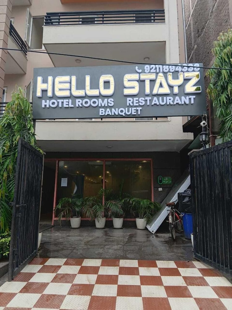 Hellostayz hotel