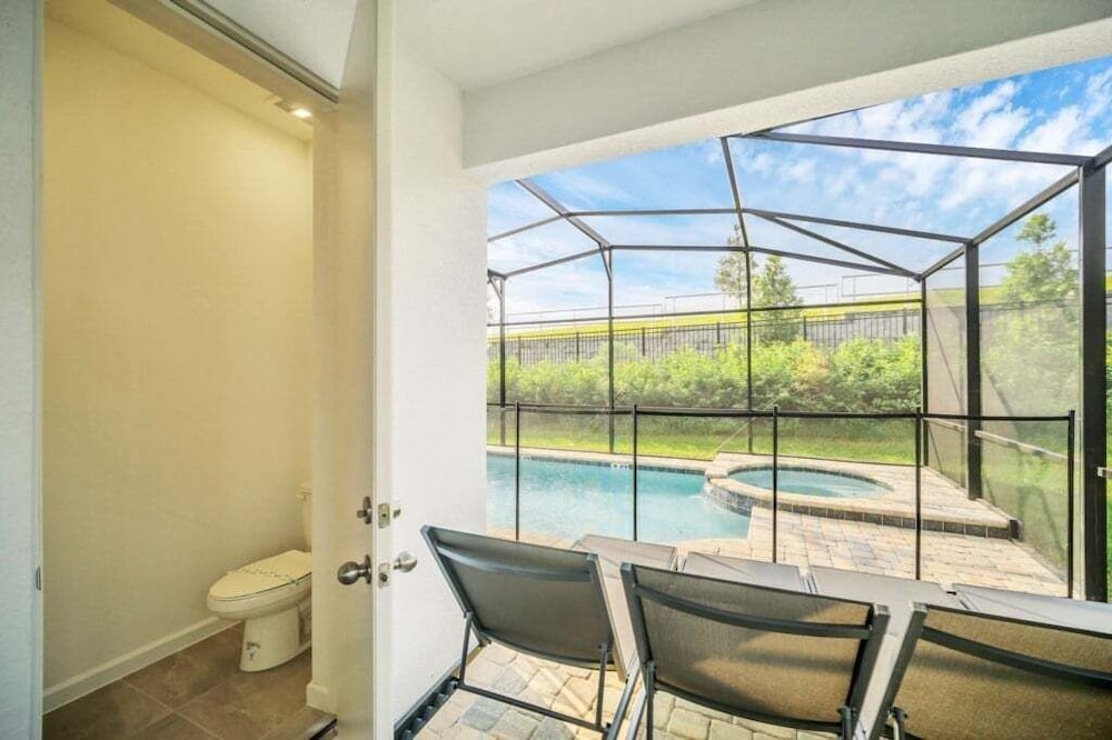 Private Pool, Spa, Movie Theater Room For Family! 7 Bedroom Villa