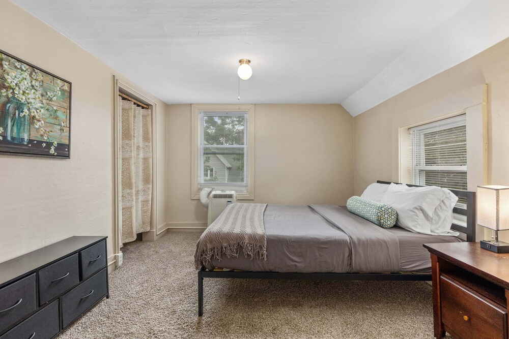 HIstoric 4 BR Near Fulton St