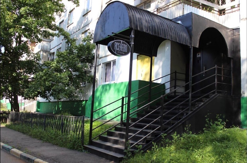 Yasenevo Hostel