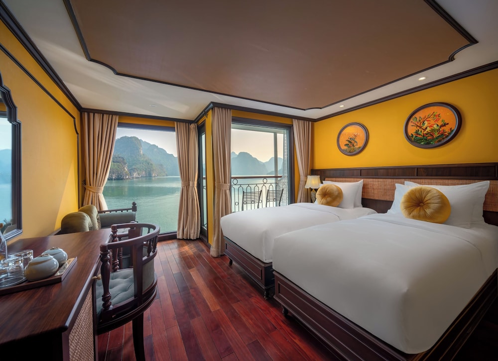 Indochine Grand Lan Ha Bay