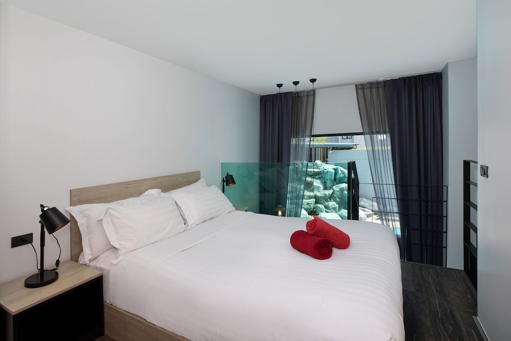 NaiHarn Duplex with Pool Access UTL A102