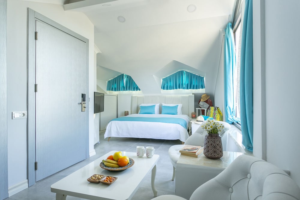 Monastery Suites Hotel - Image 16
