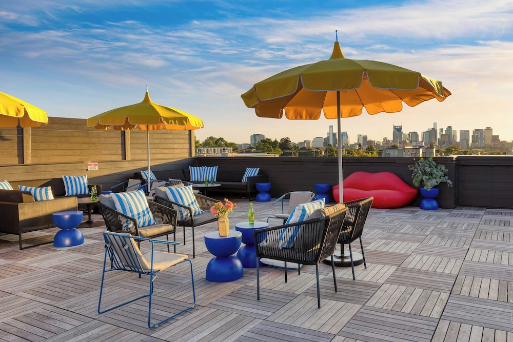 Dual Bachelor Pads w/ Rooftop Lounge & Games Sleeps 26 5 Min to Broadway