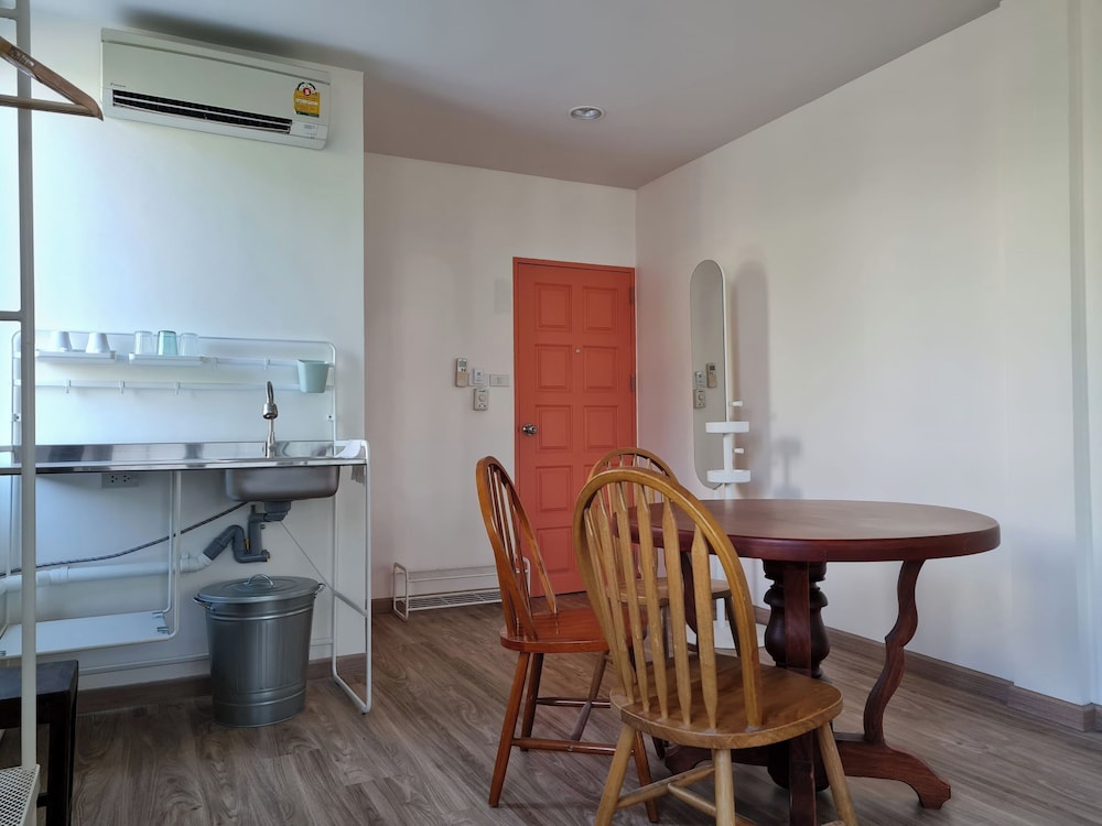 Lee Home Bangkok