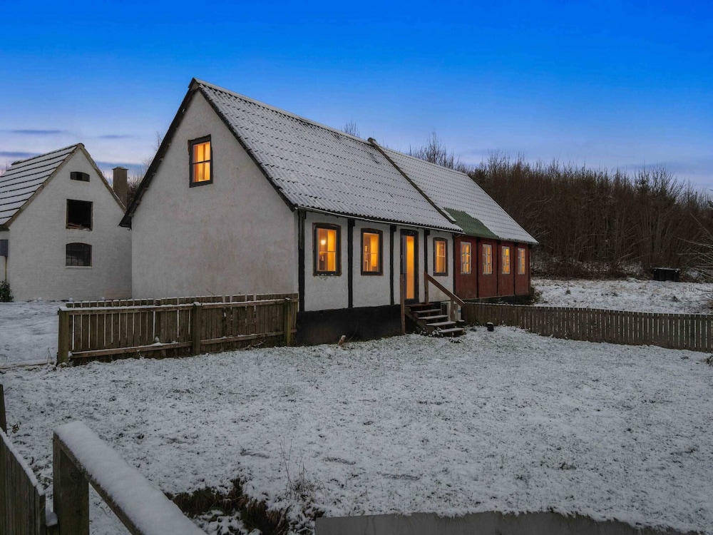 5 Star Holiday Home in Ronne