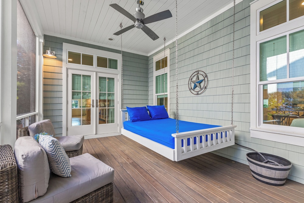 Sea Dlight: 3BR Beach Home Sleeps 10 With 4 Bikes in Watersound West