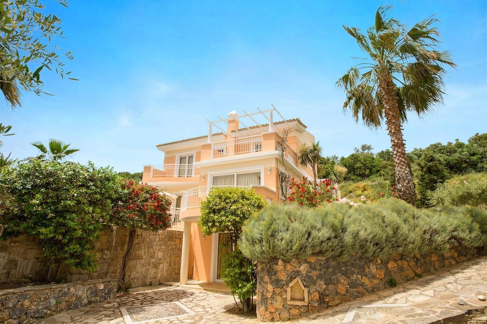 Villa Callistemon Large Private Pool Sea Views A C Wifi - 3269 view 3