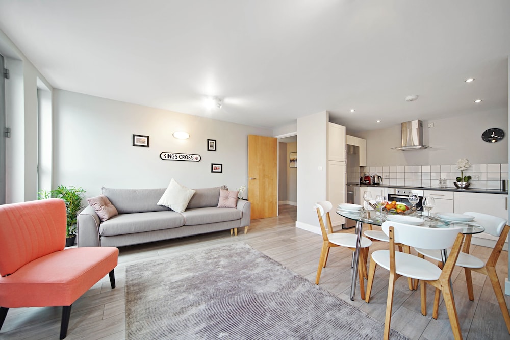 2 Bed Cozy Apartment near Regents Park with WiFi