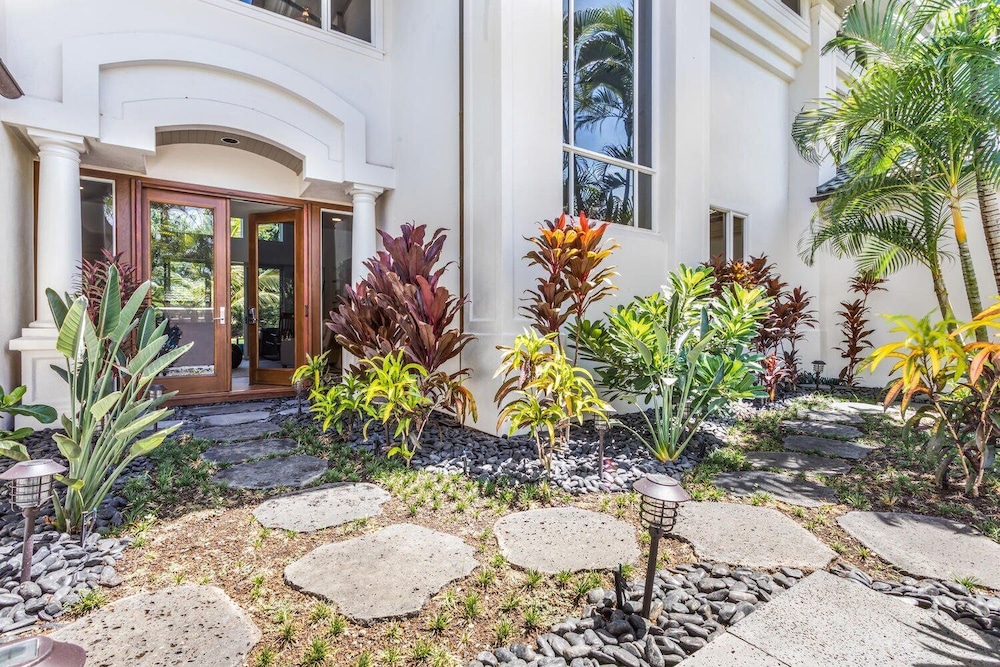 Gorgeous Hawaii Unit Sleeps 6! Access to Fitness and Tennis - Vrkcv
