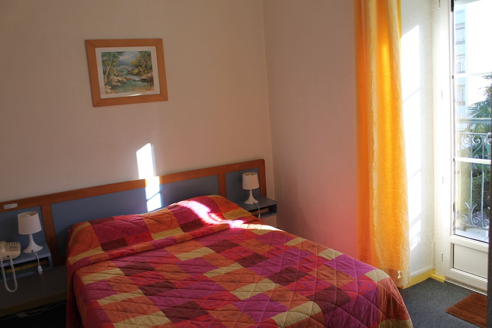 Pau Vacations - Hotel Montilleul - Property Image 23