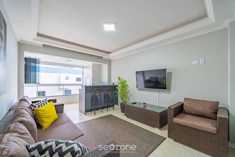 Apt 60m From sea - Meia Praia Itapema Obs0301