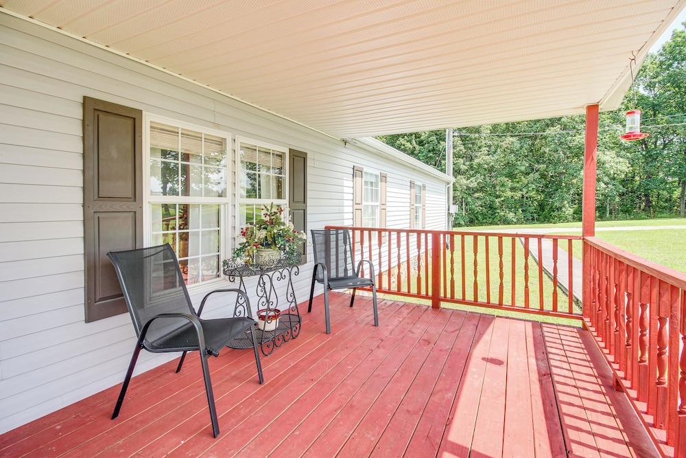 Large Private Yard: Home 16 Mi to Fall Creek Falls