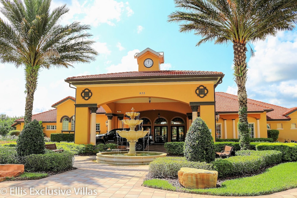 Grande Villa 6 Bedroom - Image 3