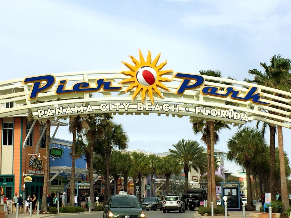 Beachfront Panama City Condo: Walk to Pier Park!