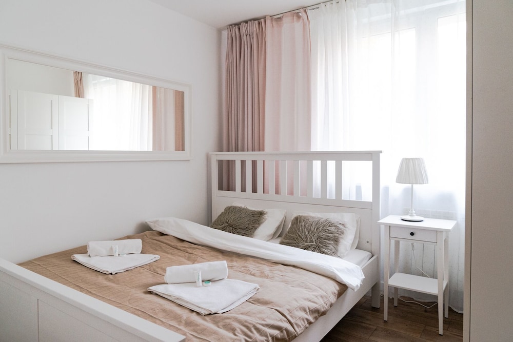 Warsaw Concierge Saska view 4