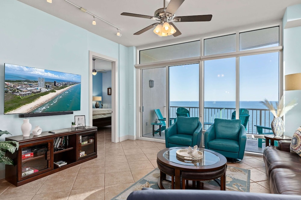 Sapphire Beach - Breathtaking 26th Floor Views 3 Bedroom Apts