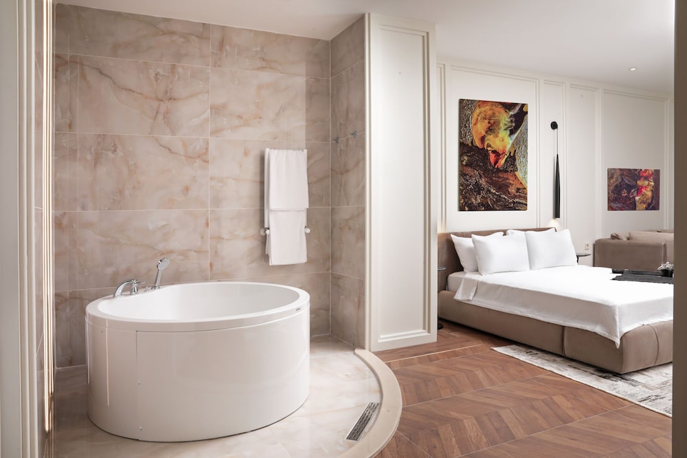 Gatto Suites & Residence