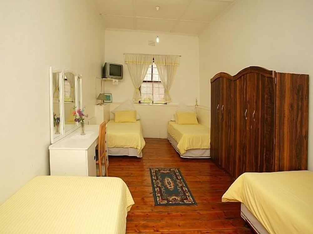 District Six Guesthouse