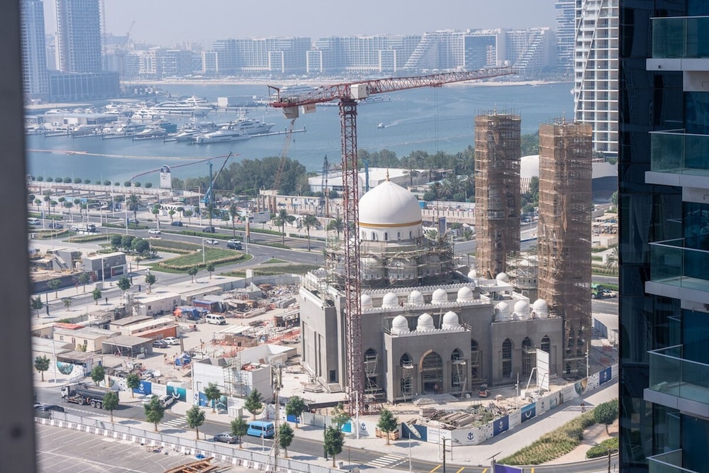 Modern Aesthetic 2-bedroom in Dubai Marina