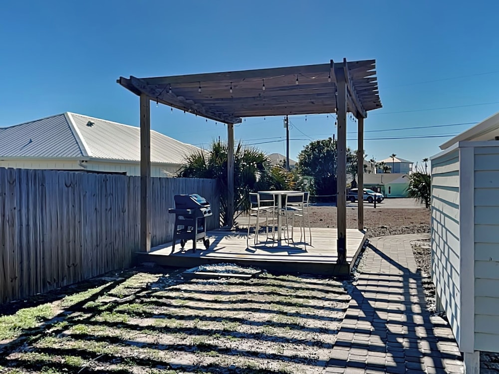 A Stone's Throw by Southern Vacation Rentals