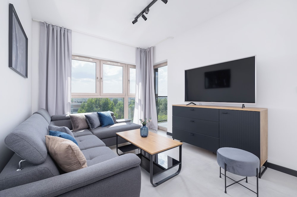 Elegant Apartment in Katowice by Renters
